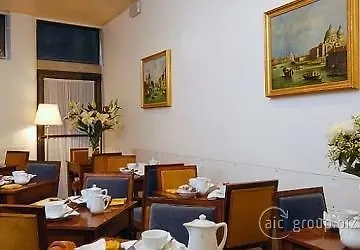 Ξενοδοχείο San Zulian 3*