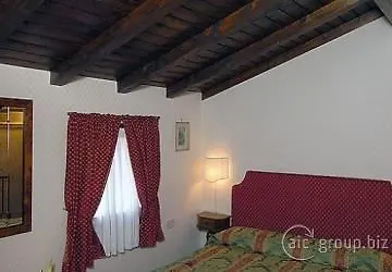 Ξενοδοχείο San Zulian 3*