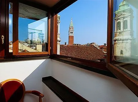 San Zulian Отель 3*