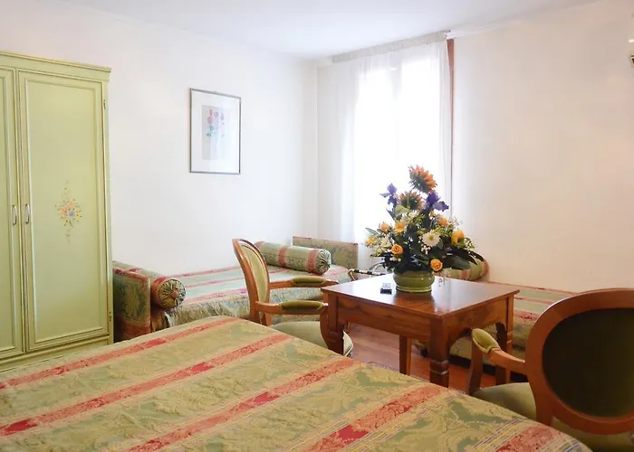 Hotel San Zulian 3*