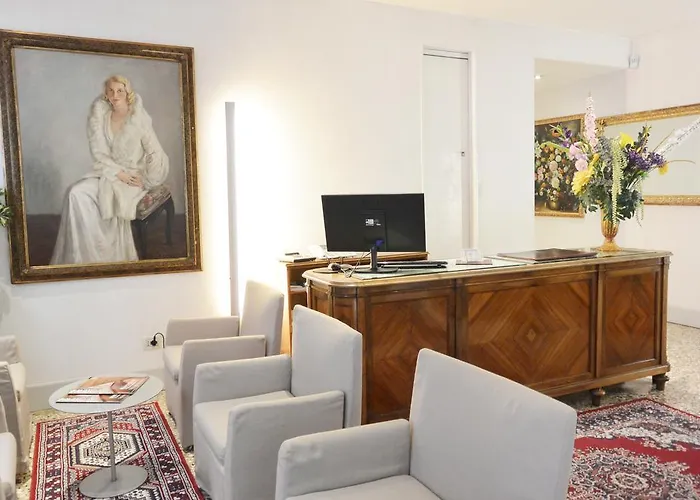 San Zulian Hotel