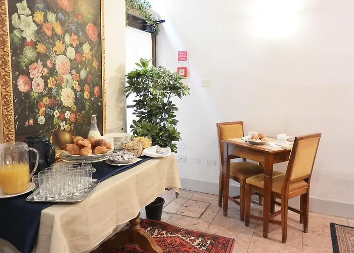Hotel San Zulian 3*
