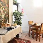 فندق San Zulian 3*